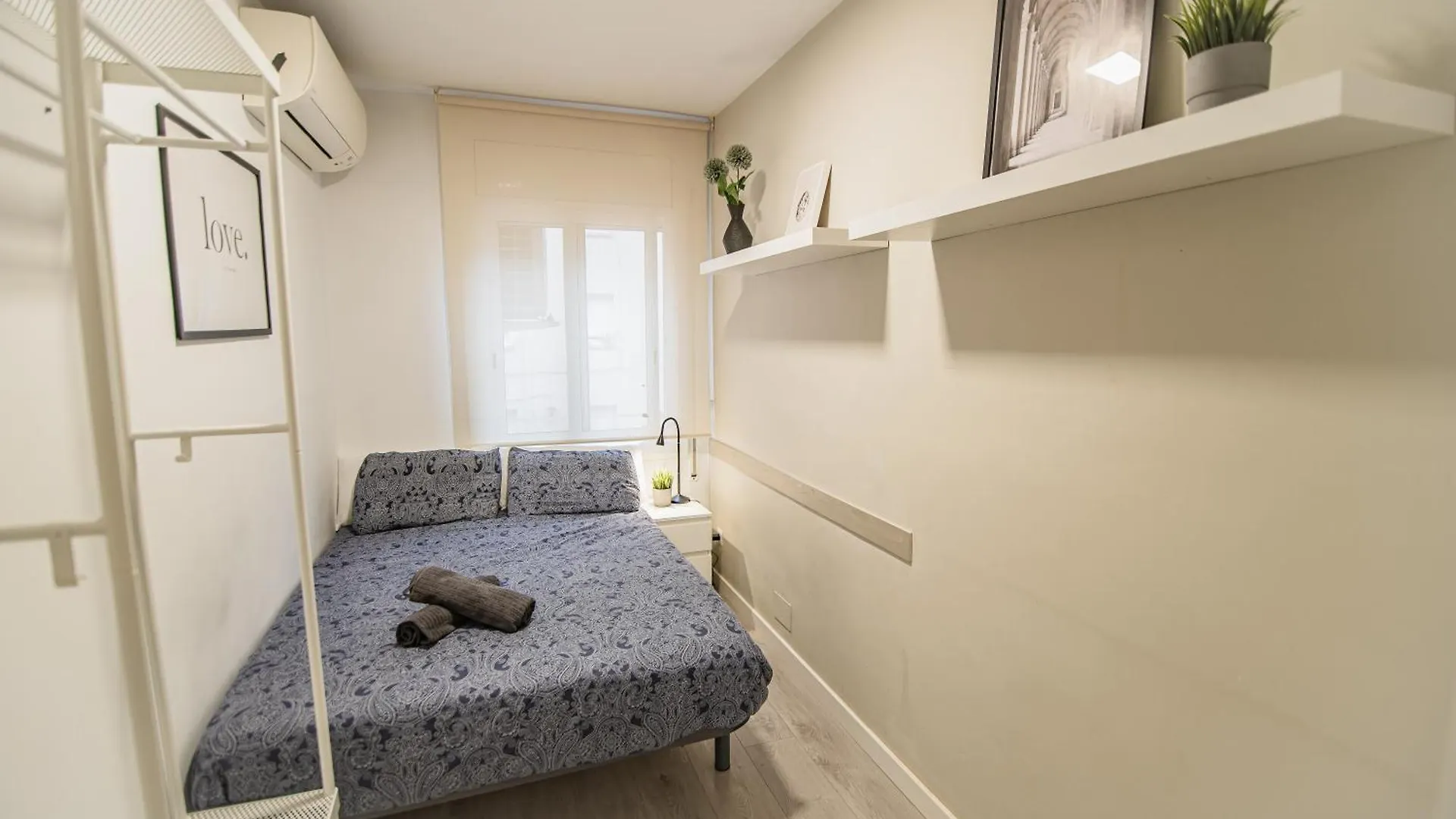 Poeta Apartment Barcelona